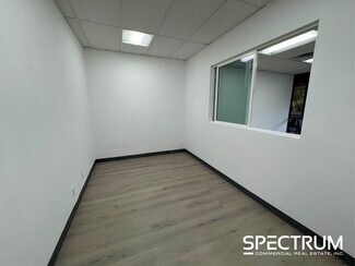 Plus de détails pour 21101-21163 Victory Blvd, Canoga Park, CA - Bureau, Local commercial à louer