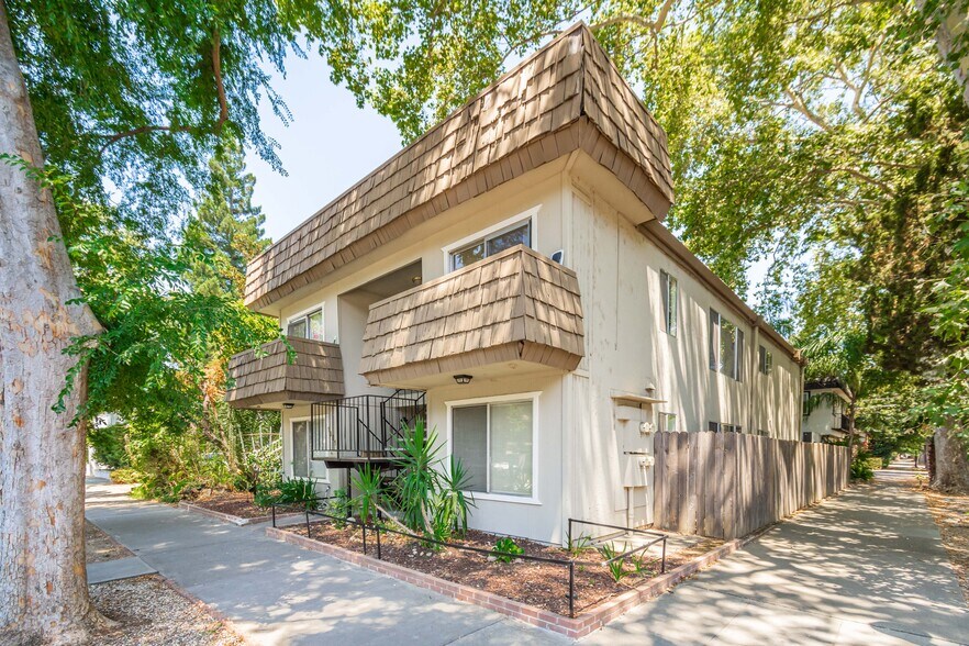 1829 H St, Sacramento, CA à vendre - Photo de l’immeuble – Image 2 sur 11