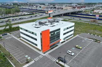 Plus de détails pour 3105 Pl Louis-R.-Renaud, Laval, QC - Bureau à louer