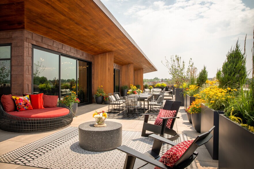 2679 W Main St, Littleton, CO à louer - Photo de l’immeuble – Image 2 sur 12