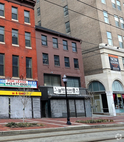 114 N Howard St, Baltimore, MD à vendre - Photo de l’immeuble – Image 2 sur 36