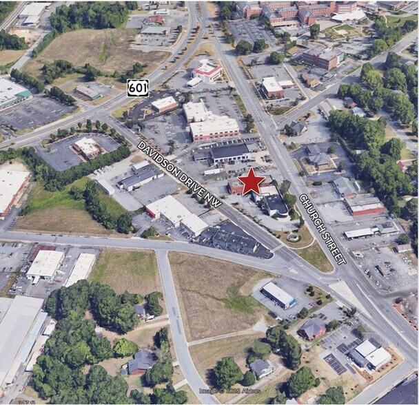 815 N Church St N, Concord, NC à louer - Photo de l’immeuble – Image 2 sur 2