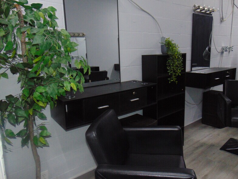 402 Tuscaloosa Ave SW, Birmingham, AL à louer - Photo intérieure – Image 3 sur 13