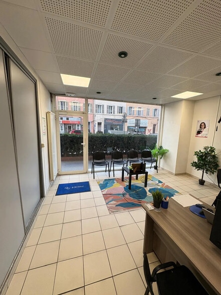 142 Avenue De Toulon, Marseille à louer - Photo de l’immeuble – Image 2 sur 16