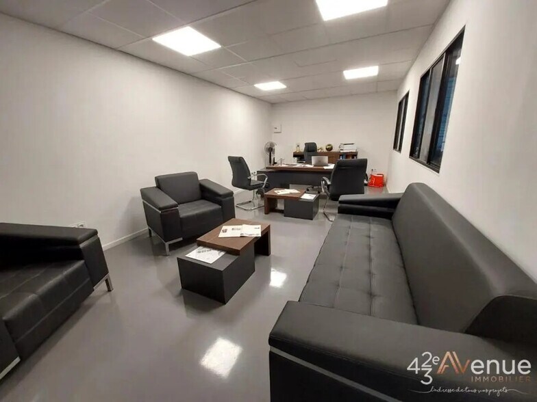 Industriel/Logistique dans Saint-Étienne à vendre - Photo intérieure – Image 2 sur 3