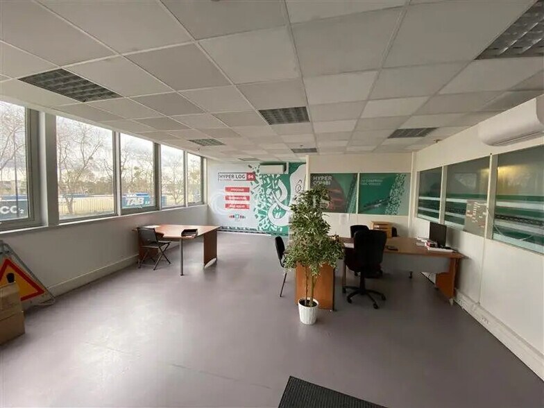 Local d’activités dans Bonneuil-sur-Marne à louer - Photo intérieure – Image 2 sur 8