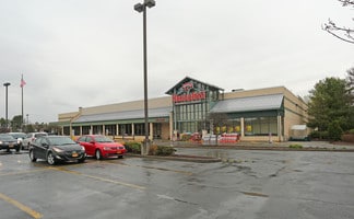 Plus de détails pour 27 Gansevoort Rd, South Glens Falls, NY - Local commercial à louer