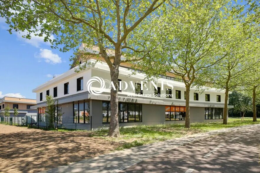 Bureau dans Serris à vendre - Photo de l’immeuble – Image 1 sur 10