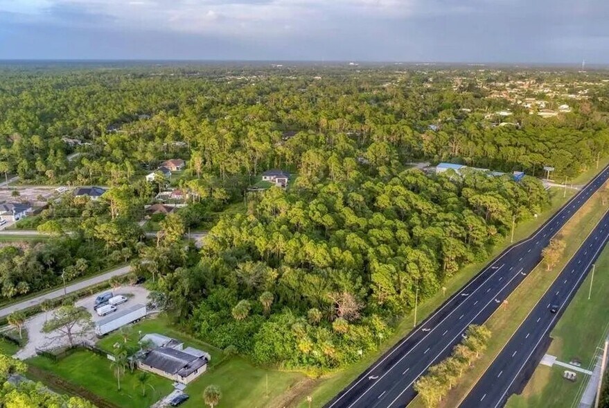 11201 S Tamiami Trl, North Port, FL à vendre - Photo principale – Image 1 sur 20