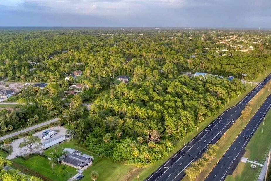11201 S Tamiami Trl, North Port, FL à vendre Photo principale– Image 1 sur 21