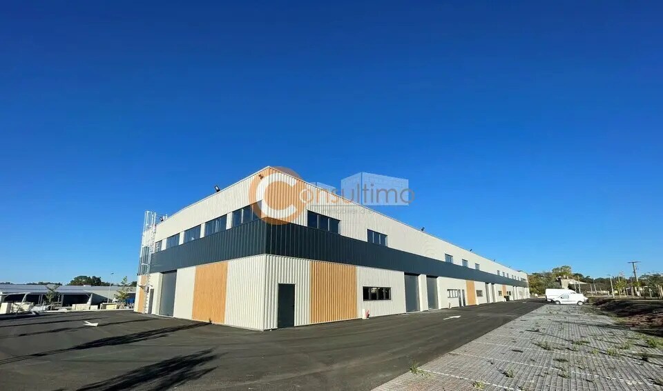 Local d’activités dans Salleboeuf à louer - Photo de l’immeuble – Image 2 sur 6