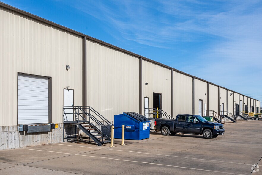 1300 W Hudson Rd, Rogers, AR à louer - Photo de l’immeuble – Image 3 sur 5