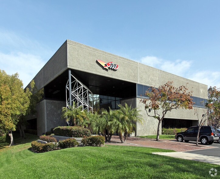 1 Oldfield, Irvine, CA à louer - Photo principale – Image 2 sur 3