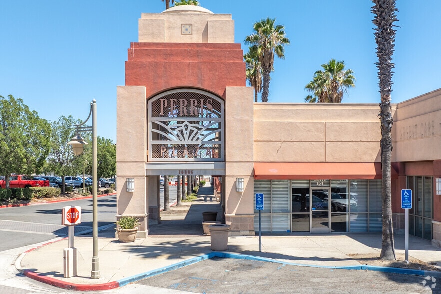 1688 N Perris Blvd, Perris, CA à louer - Photo de l’immeuble – Image 3 sur 4