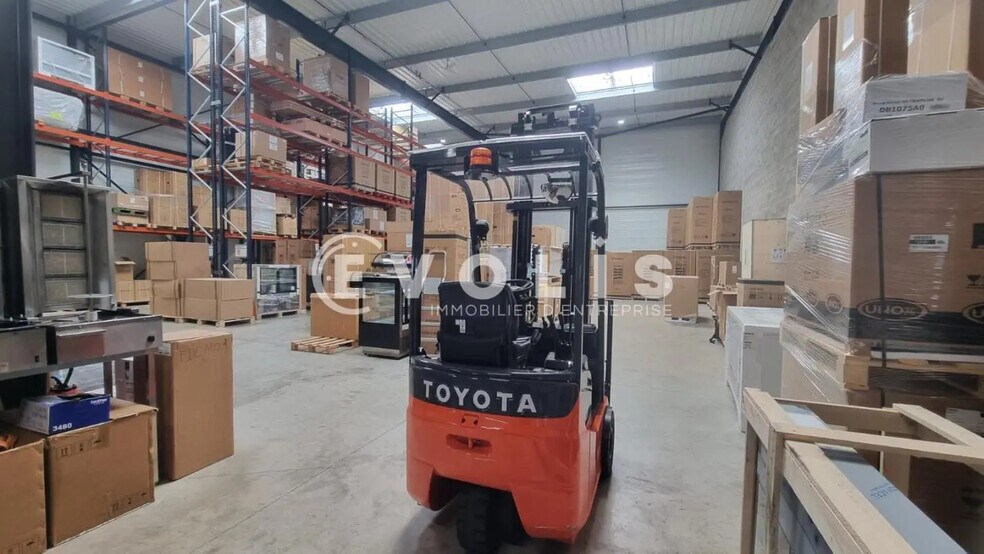 Local d’activités dans Bailly-Romainvilliers à louer - Photo intérieure – Image 1 sur 7