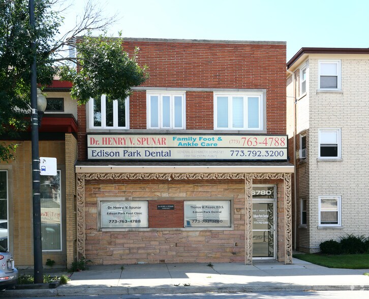 6780 N Northwest Hwy, Chicago, IL à vendre - Photo de l’immeuble – Image 2 sur 2