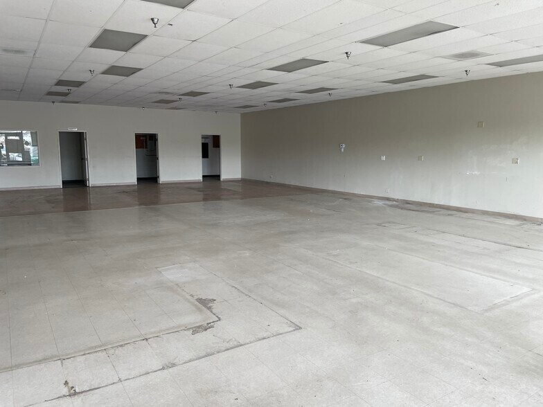 264-270 N El Camino Real, Encinitas, CA à louer - Photo intérieure – Image 2 sur 30