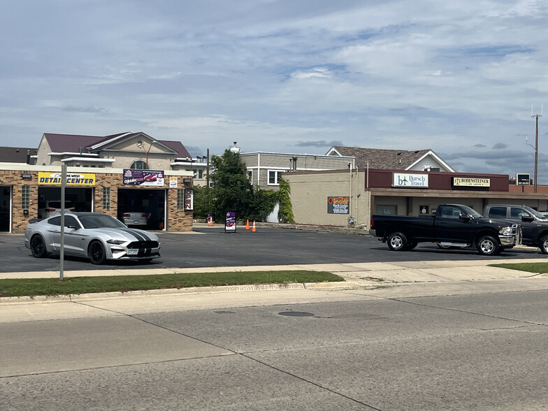 210 W Oakland Ave, Austin, MN à vendre - Photo de l’immeuble – Image 2 sur 8