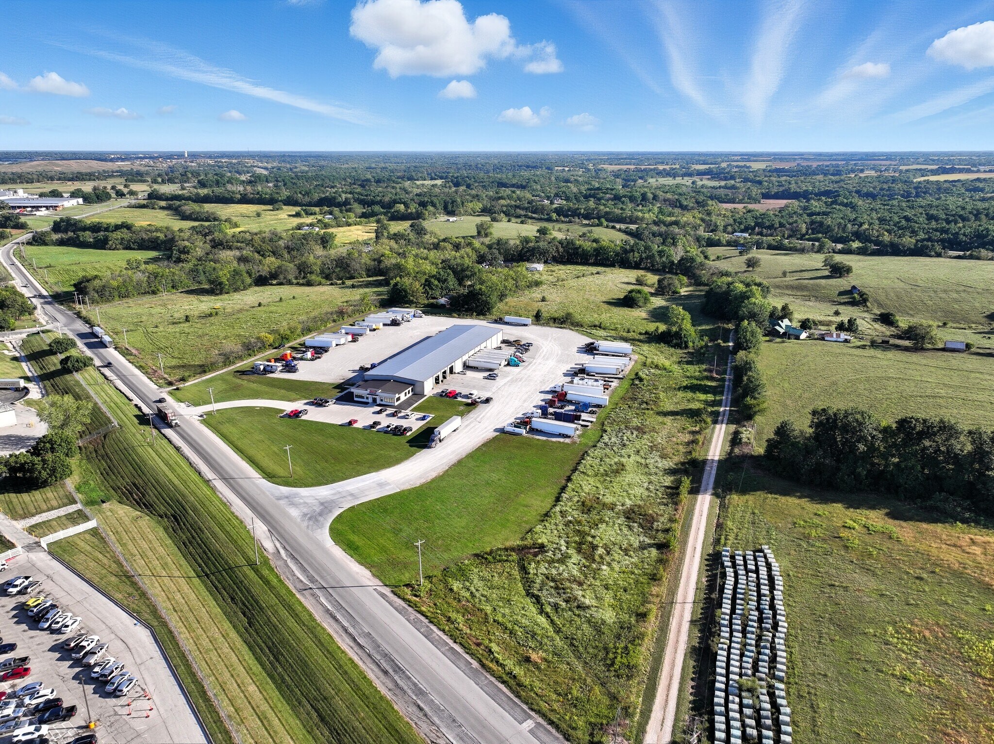 19518 Whitfield Rd, Sedalia, MO à vendre Aérien– Image 1 sur 29