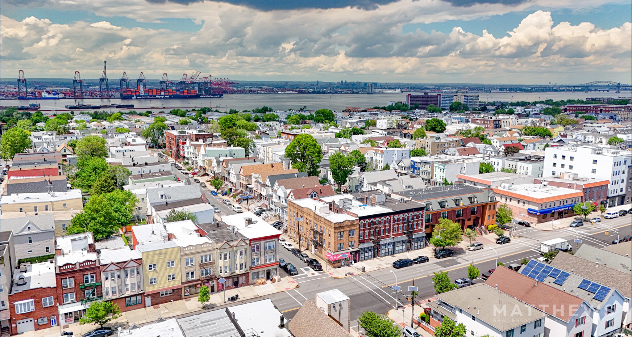 61 W 17th St, Bayonne, NJ à vendre Photo principale– Image 1 sur 3