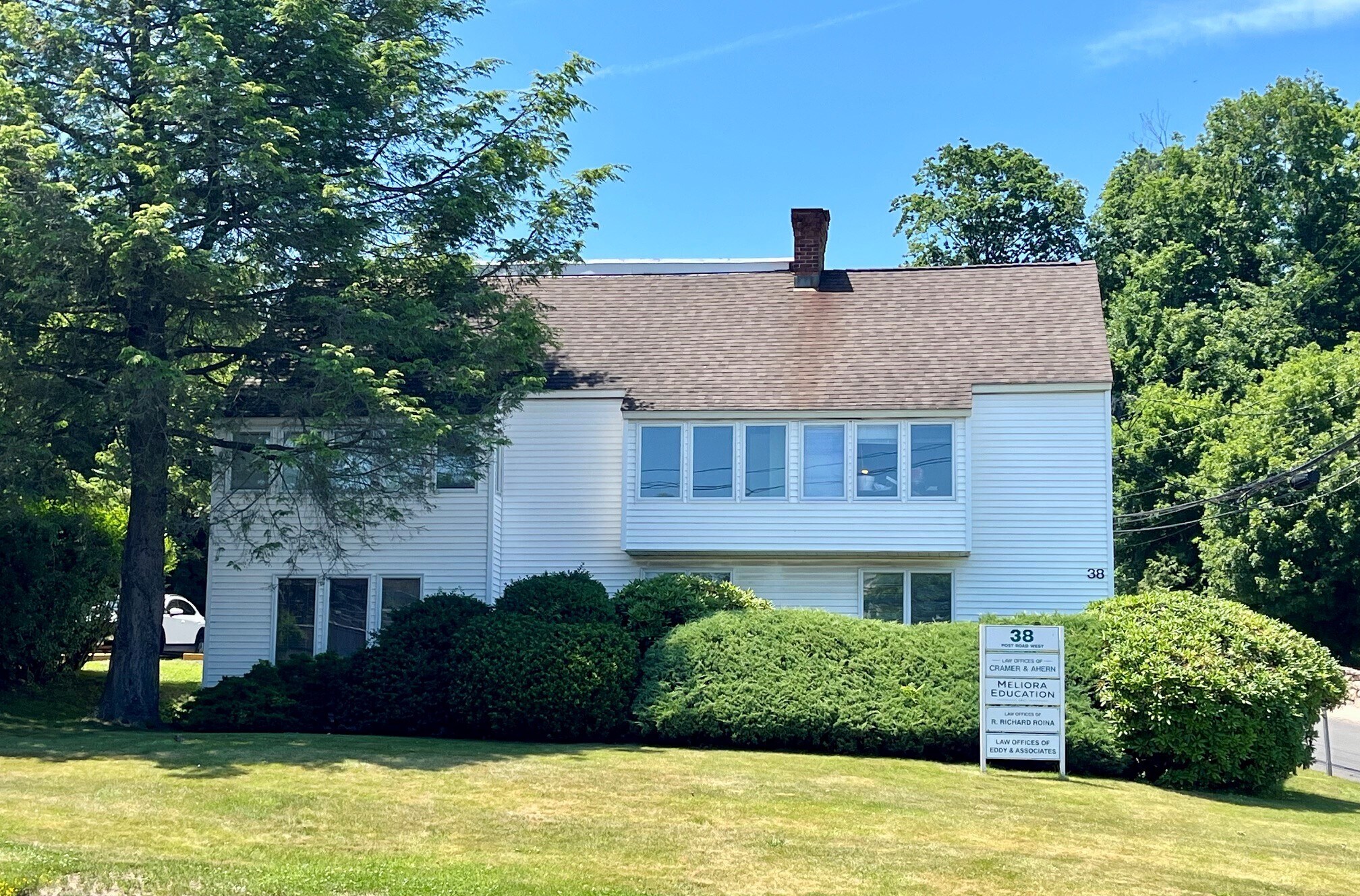 38 Post Rd W, Westport, CT à louer Photo de l’immeuble– Image 1 sur 3