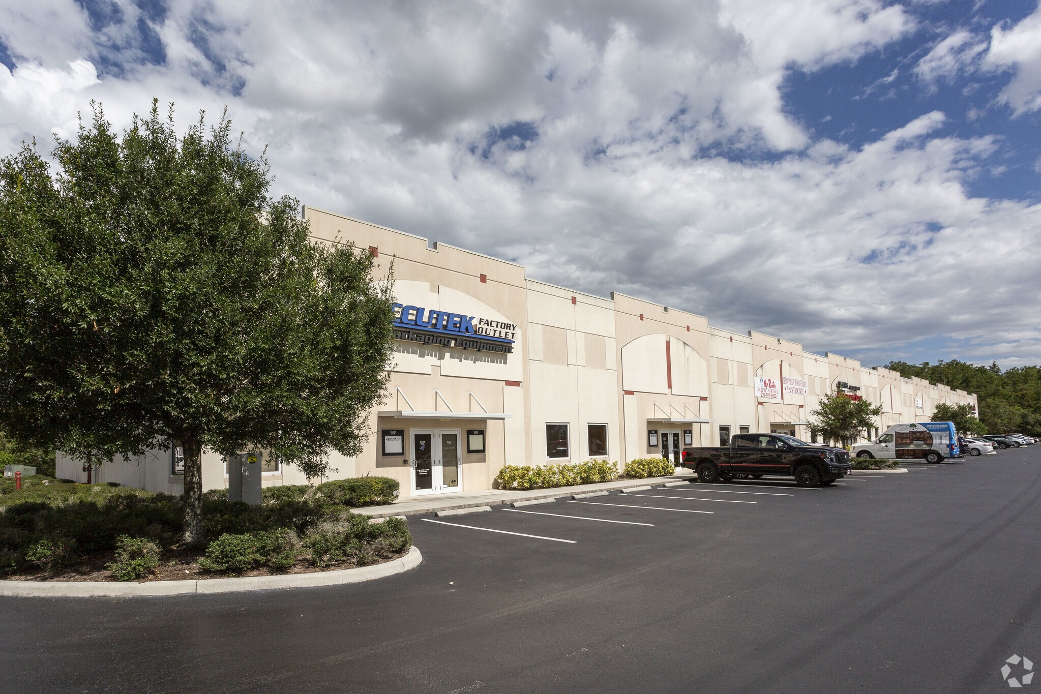 14231 W Jetport Loop, Fort Myers, FL à louer Photo principale– Image 1 sur 8