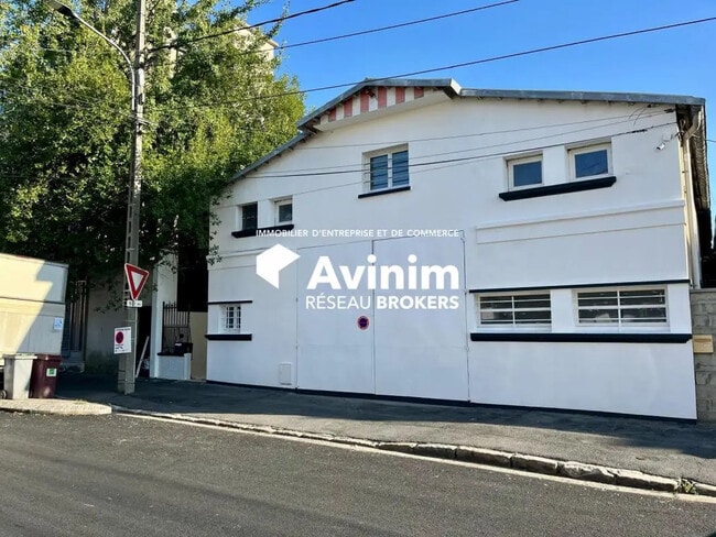 Plus de détails pour Local d’activités à vendre