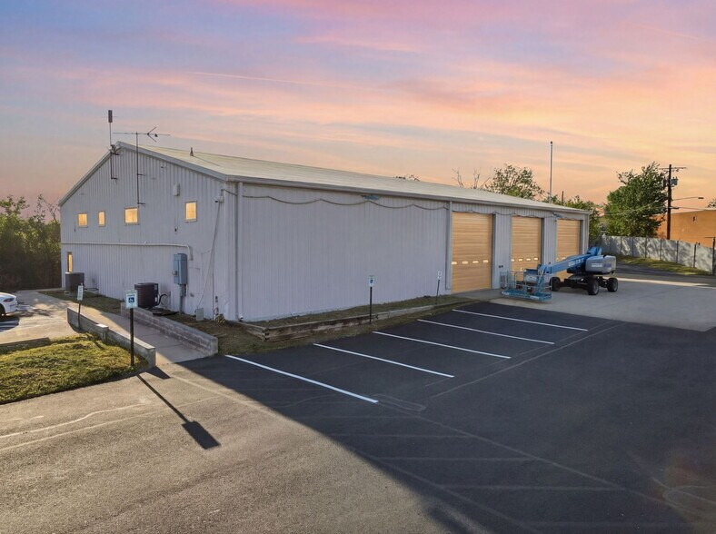 4801 Stamp Rd, Marlow Heights, MD à louer - Photo de l’immeuble – Image 3 sur 23