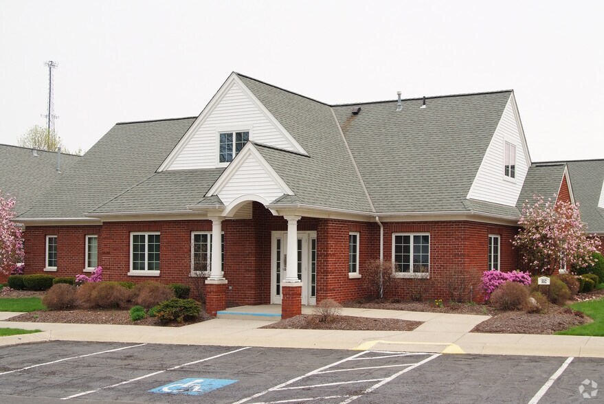 510 N Leavitt Rd, Amherst, OH à vendre - Photo de l’immeuble – Image 3 sur 4
