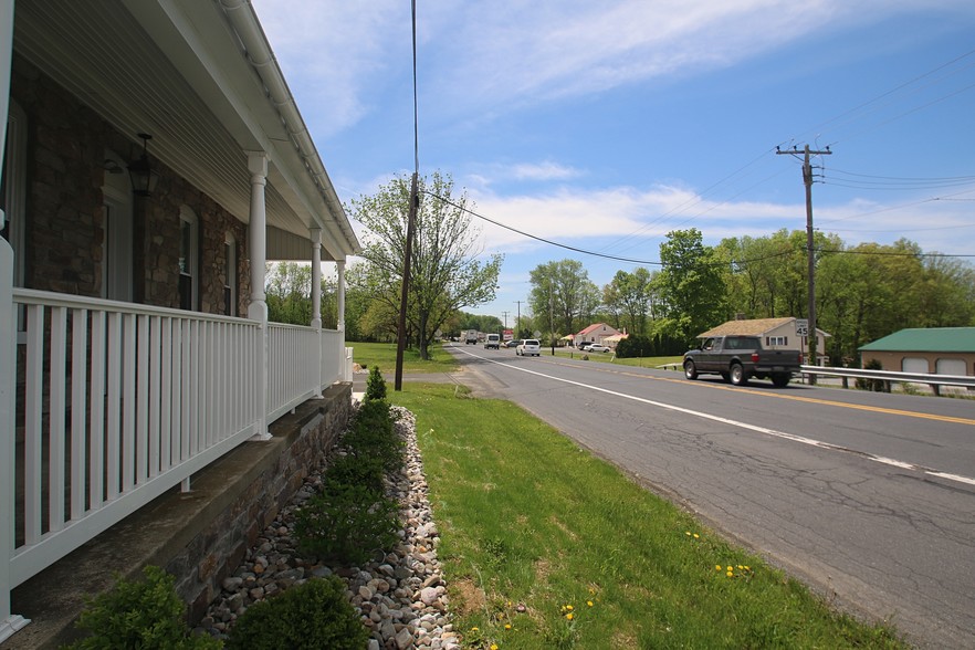 1180 Route 100, Bechtelsville, PA à louer - Photo de l’immeuble – Image 3 sur 15