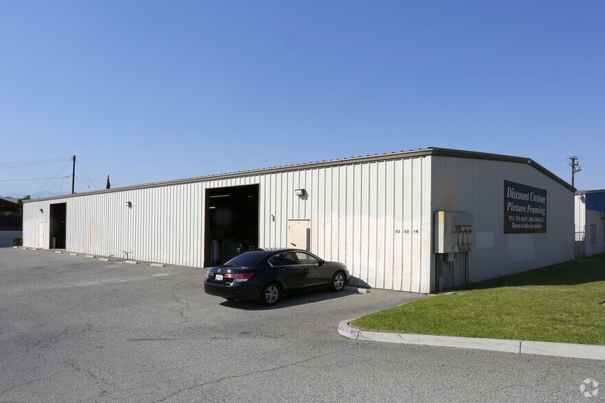 3232 Center St, Riverside, CA à louer - Photo principale – Image 2 sur 4