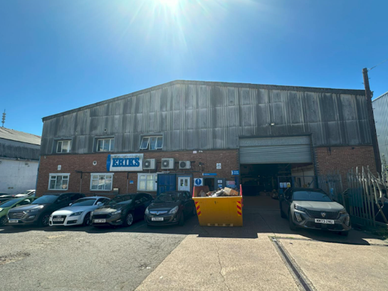 Unit C & H, Kelvin Industrial Estate, Greenford à louer - Photo principale – Image 1 sur 1