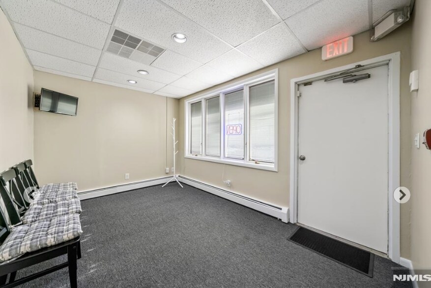 22-05 Maple Ave, Fair Lawn, NJ à vendre - Photo de l’immeuble – Image 2 sur 22