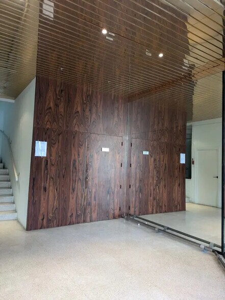 Bureau dans Grenoble à vendre - Hall d’entrée – Image 3 sur 18