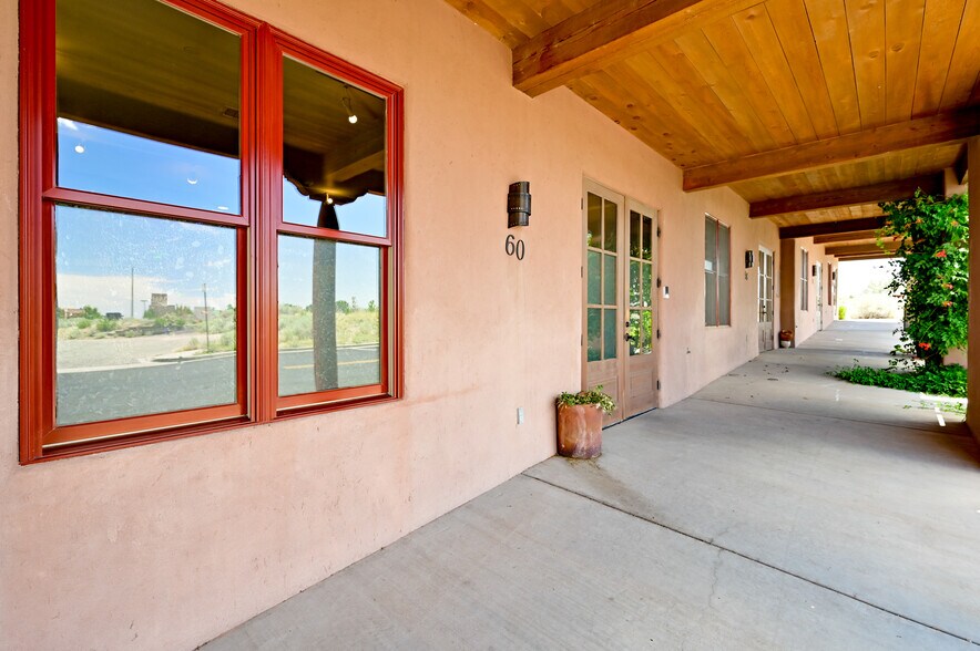 60 Avenida Aldea, Santa Fe, NM à vendre - Photo de l’immeuble – Image 2 sur 25