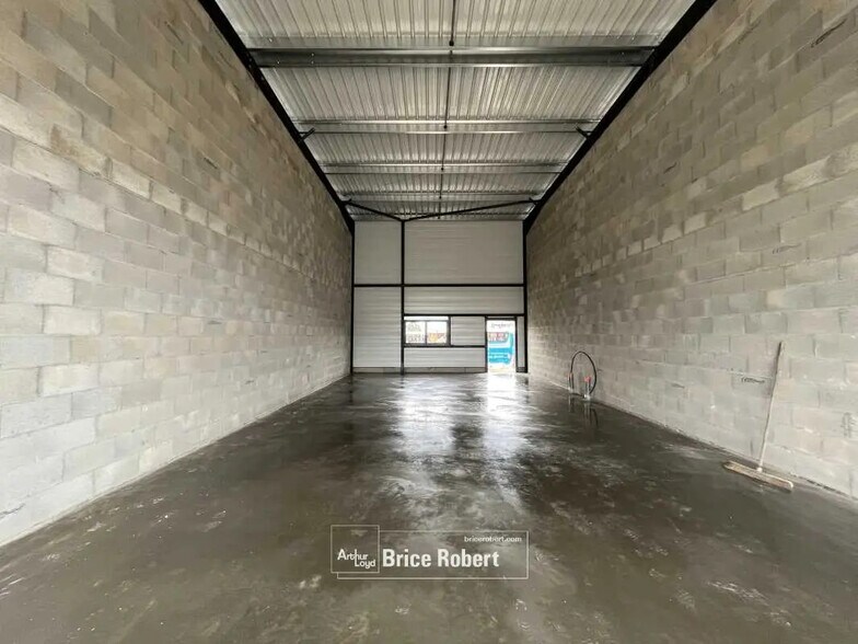 Local d'activités dans Charvieu-Chavagneux à vendre - Photo intérieure – Image 3 sur 4