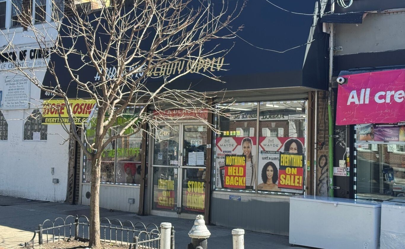 4012 White Plains Rd, Bronx, NY à louer Photo principale– Image 1 sur 6