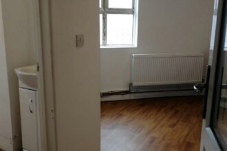 Dormans Park Rd, East Grinstead à louer Photo intérieure– Image 1 sur 2