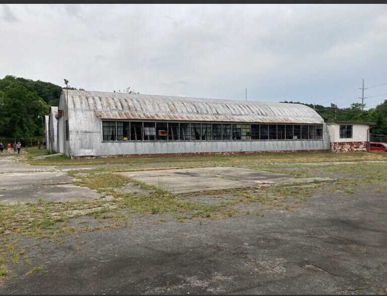 2048 Eden Rd, York, PA à vendre - Photo de l’immeuble – Image 3 sur 4