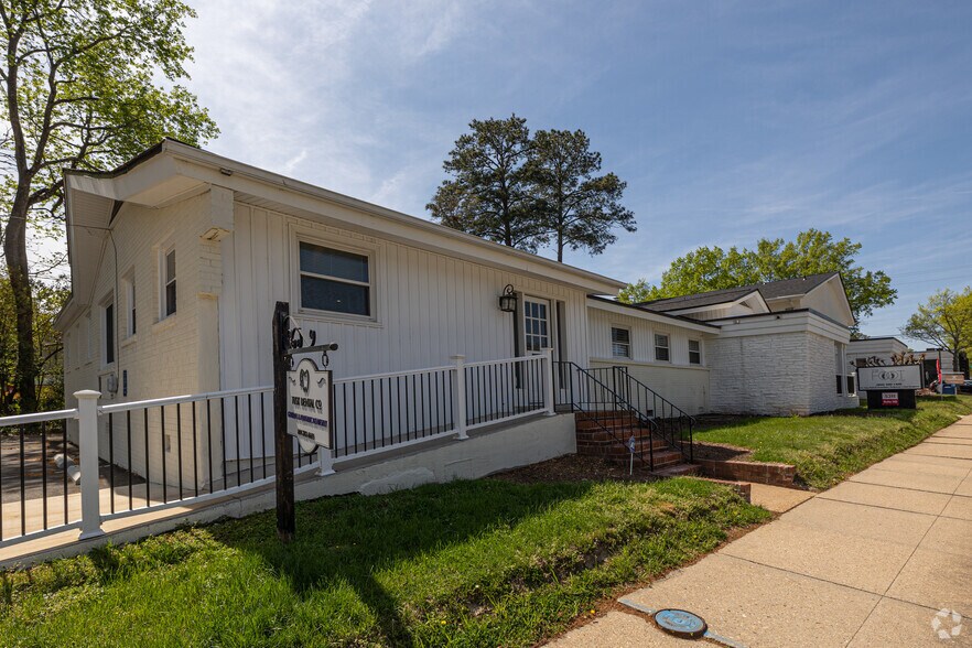 5311 Patterson Ave, Richmond, VA à louer - Photo principale – Image 1 sur 9