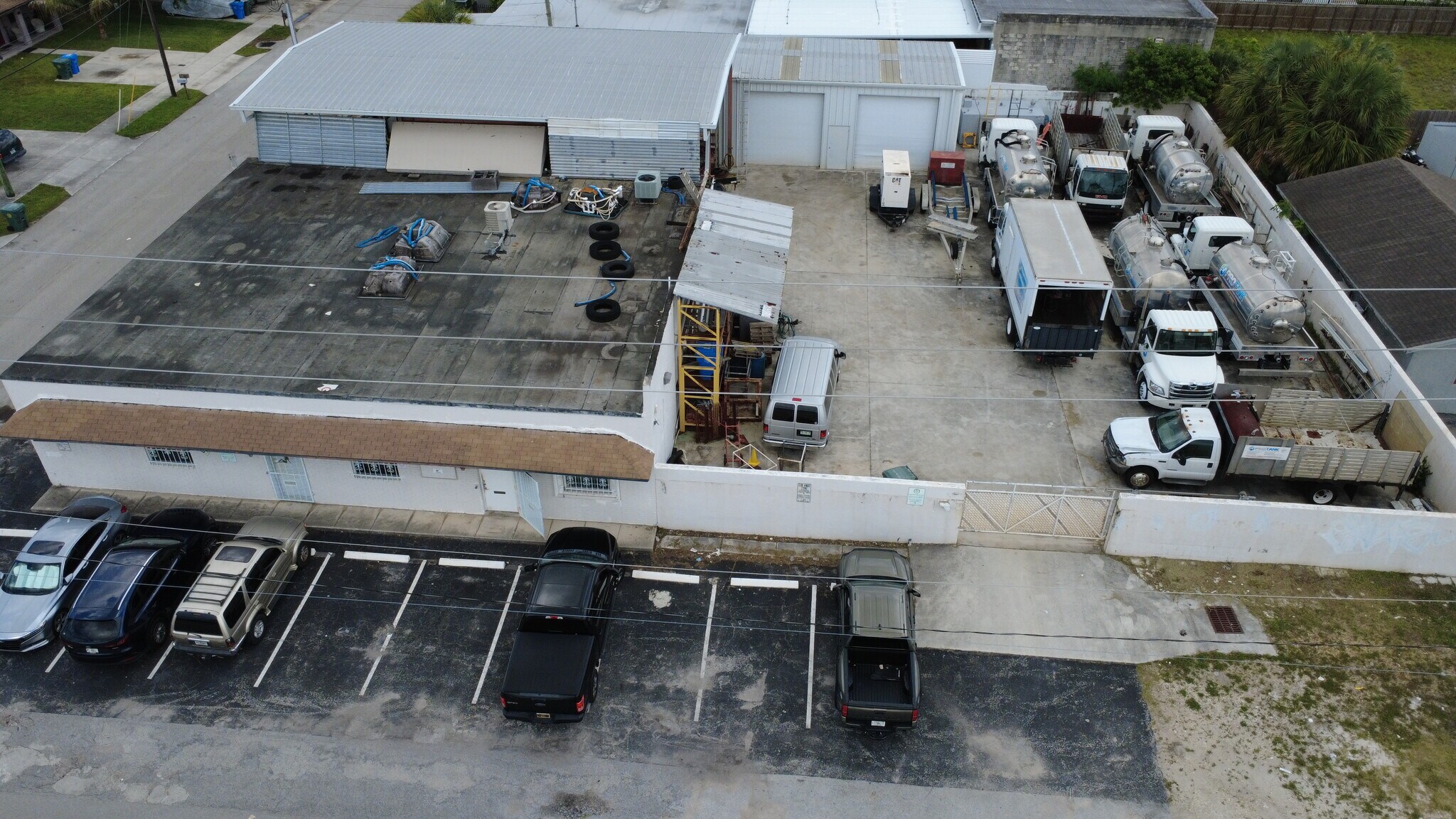 3160 NE 3rd Ave, Oakland Park, FL à louer Photo de l’immeuble– Image 1 sur 6