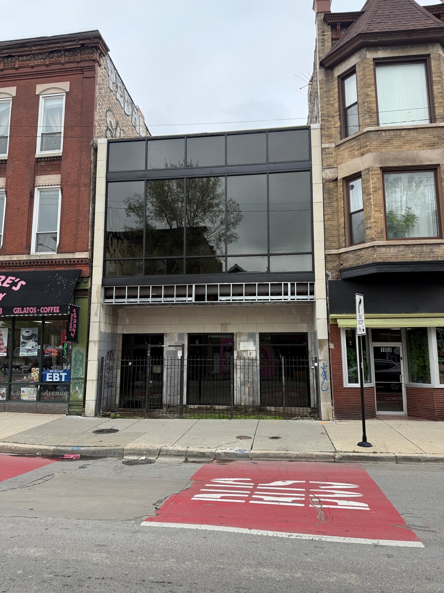 1954 W Chicago Ave, Chicago, IL à vendre Photo intérieure– Image 1 sur 13
