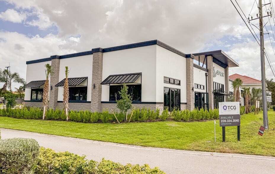 7990 Summerlin Lakes Dr, Fort Myers, FL à louer - Photo de l’immeuble – Image 3 sur 5