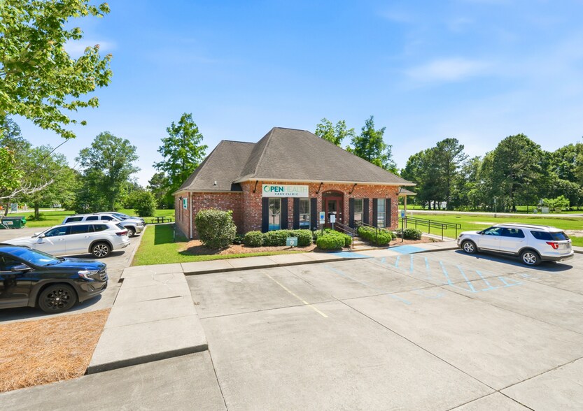 30789 Range Ave, Denham Springs, LA à vendre - Photo de l’immeuble – Image 1 sur 2