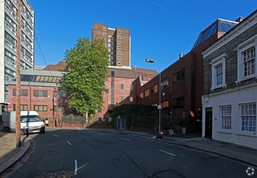 65 Aspenlea Rd, Londres à vendre - Photo de l’immeuble – Image 2 sur 4