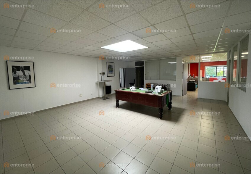 Local d'activités dans Toufflers à vendre - Photo intérieure – Image 2 sur 7