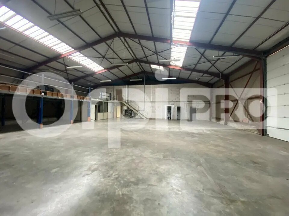 Local d’activités dans Trévoux à louer Photo de l’immeuble– Image 1 sur 13