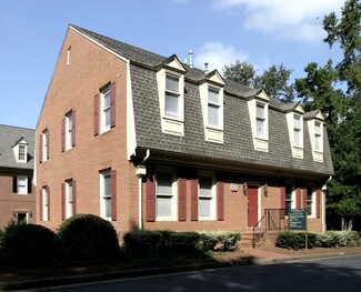 Plus de détails pour 680 Village Ter NE, Marietta, GA - Bureau à louer