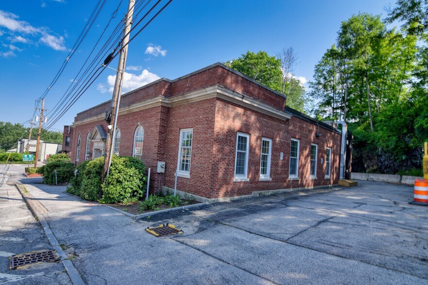 3 Highland St, Plymouth, NH à vendre - Photo de l’immeuble – Image 3 sur 29