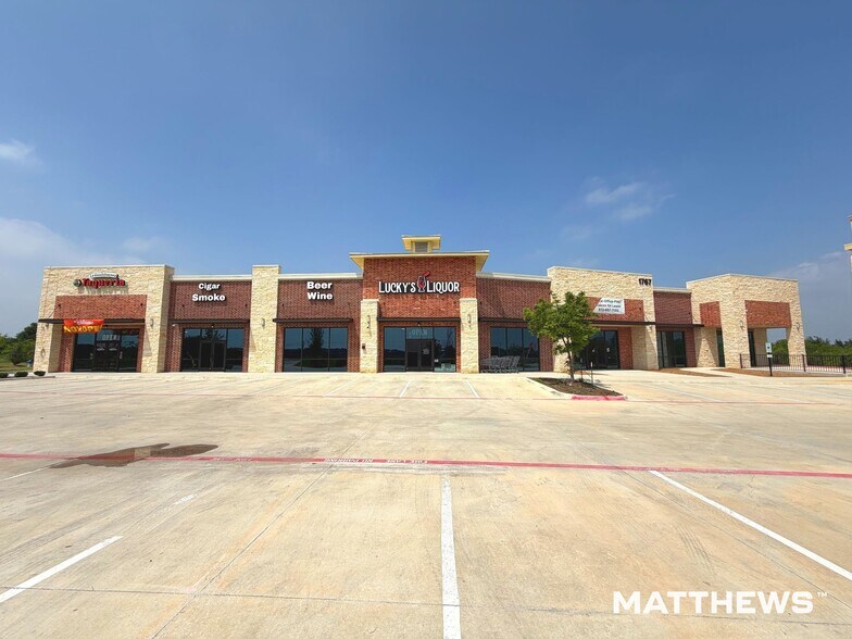 1767 Old State Highway 24, Little Elm, TX à louer - Photo principale – Image 1 sur 3